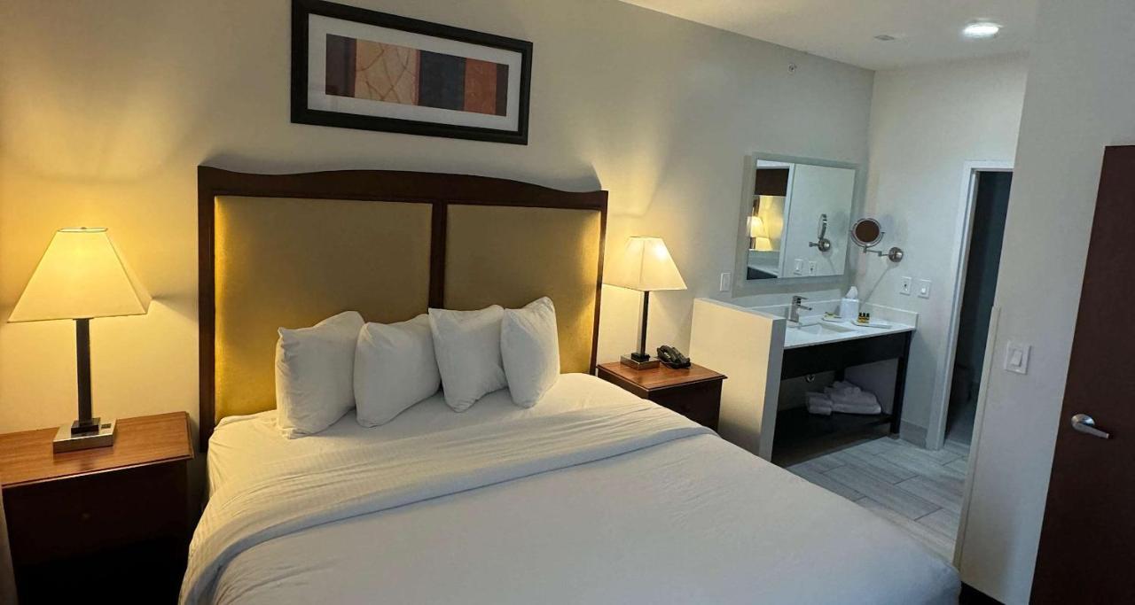 Best Western Plus Hannaford Inn & Suites Kenwood Luaran gambar