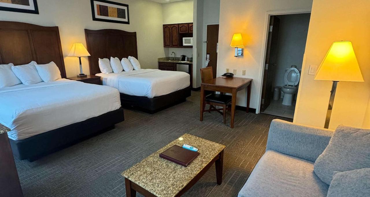 Best Western Plus Hannaford Inn & Suites Kenwood Luaran gambar