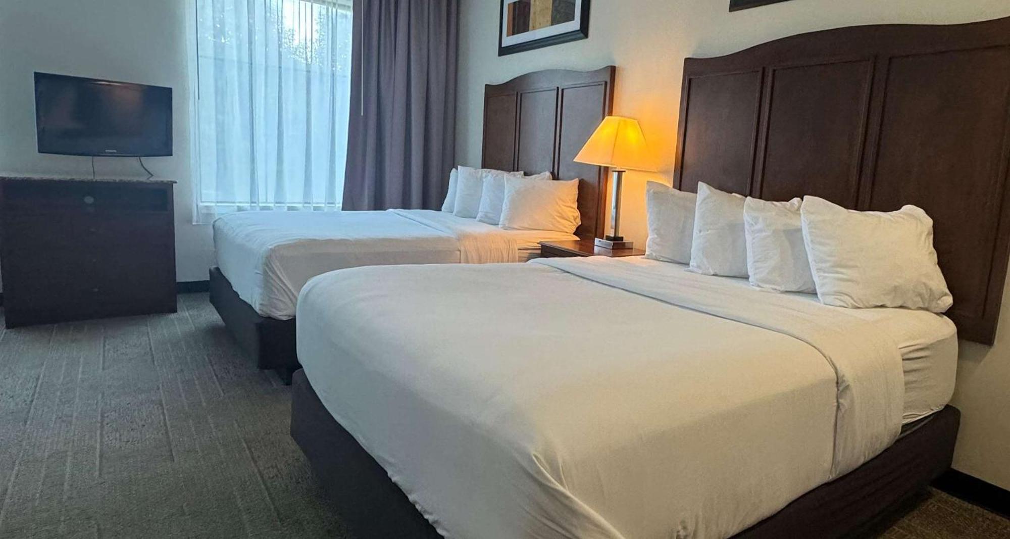 Best Western Plus Hannaford Inn & Suites Kenwood Luaran gambar